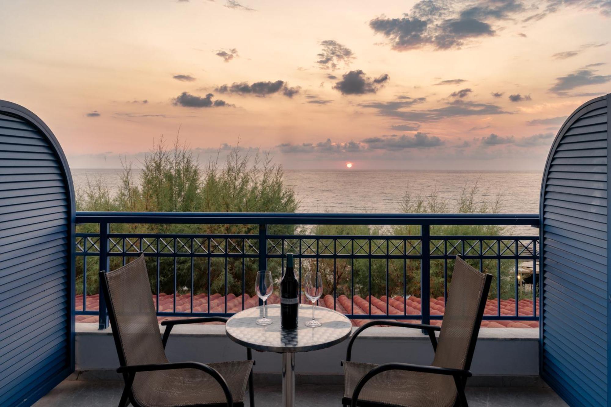 Akrogiali Kyparissia Exteriör bild